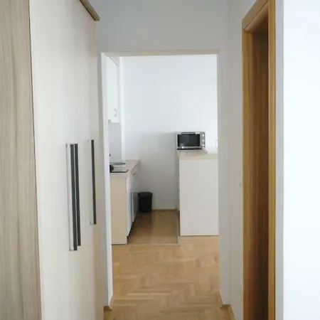 Haus Zora Ferienwohnung 7 Apartman Moscenice