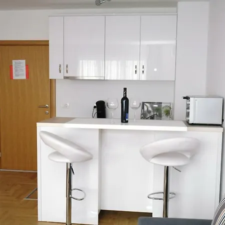 Haus Zora Ferienwohnung 7 * Moscenice